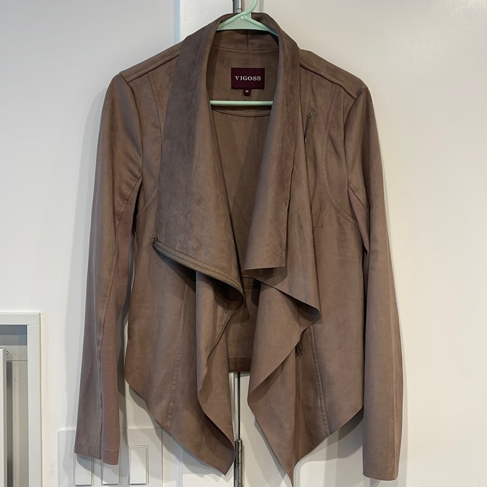 Woman’s Vigoss Zip Up Jacket